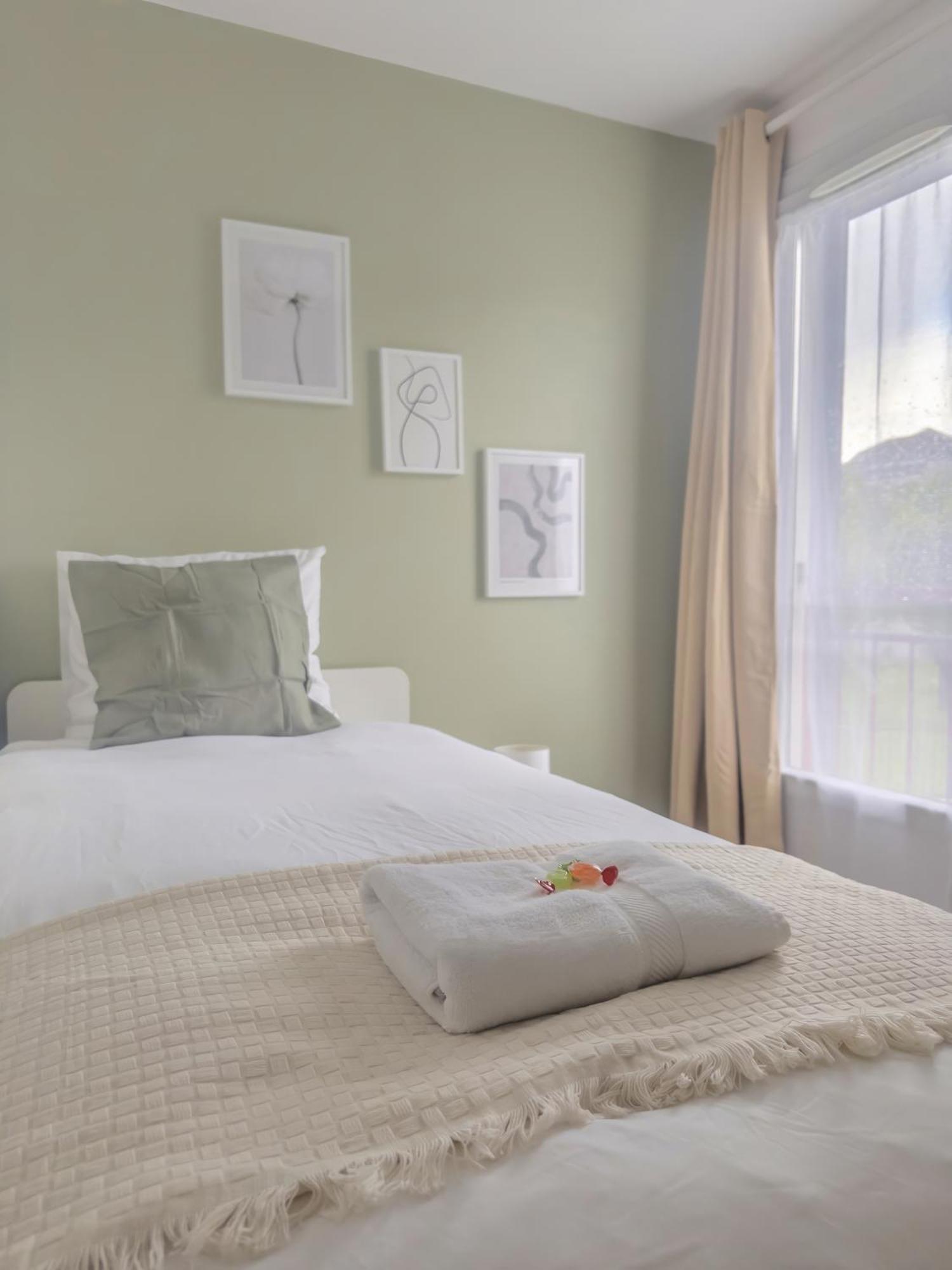 La Rouette - Chambres Privees 兰斯 外观 照片